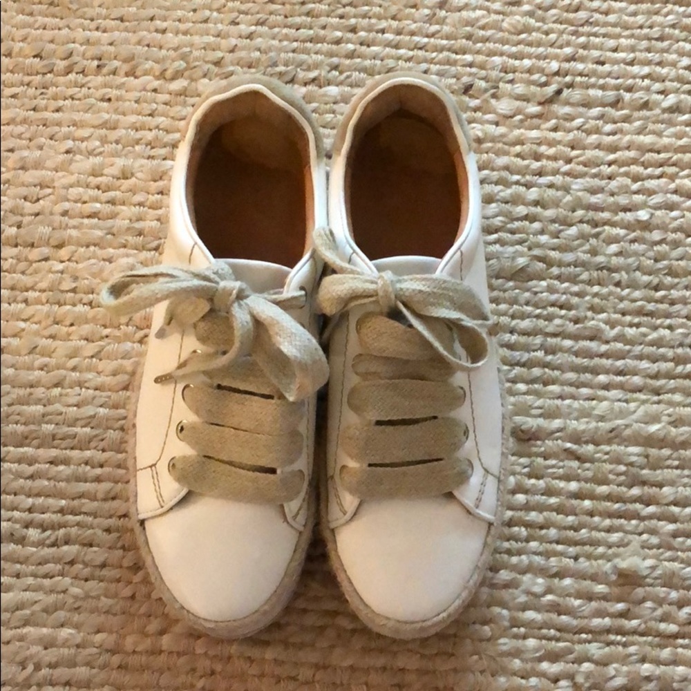Joie Sneakers